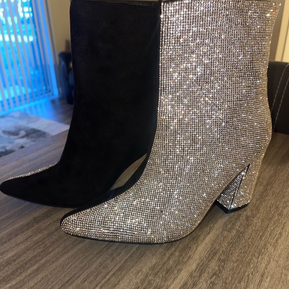 BRAND NEW!! size 10